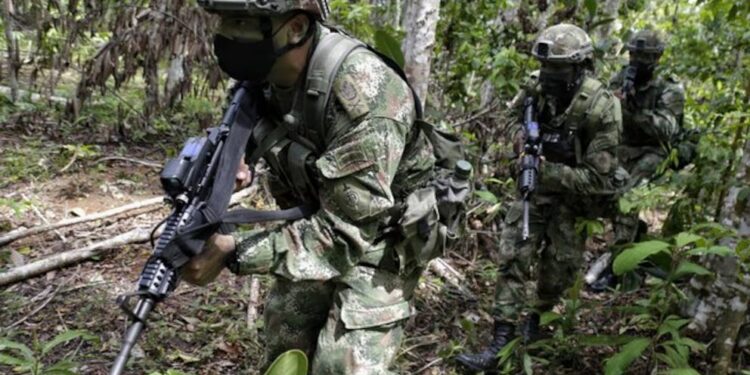 Ataques del ELN: Dos soldados cayeron en un campo minado y otro fue herido por un francotirador