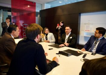 Gobernador de Arauca, se reunió con ejecutivos de Avianca