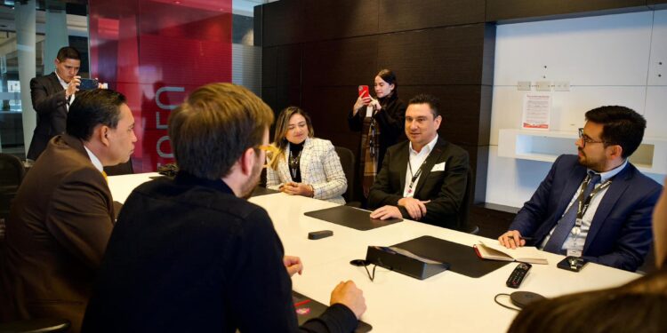 Gobernador de Arauca, se reunió con ejecutivos de Avianca