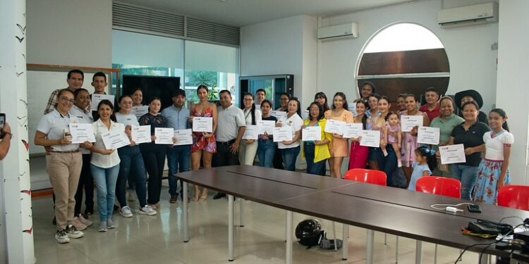 La Alcaldía de Yopal y la Secretaría de TIC, entregó certificados a 30 emprendedores