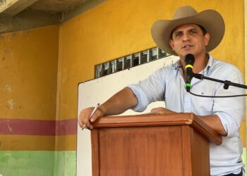 Gobernación de Casanare y Policía Nacional fortalecen la seguridad en el sector comercio con jornada de prevención de delitos
