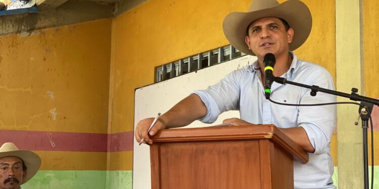 Gobernación de Casanare y Policía Nacional fortalecen la seguridad en el sector comercio con jornada de prevención de delitos