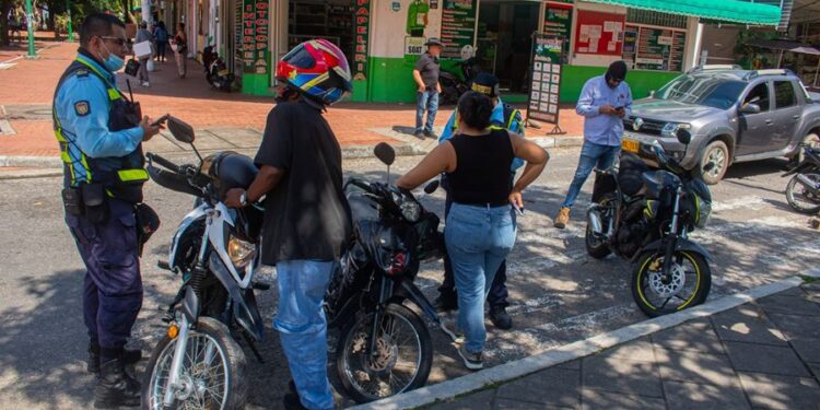 Continúan actividades de sensibilización sobre buen parqueo en Yopal