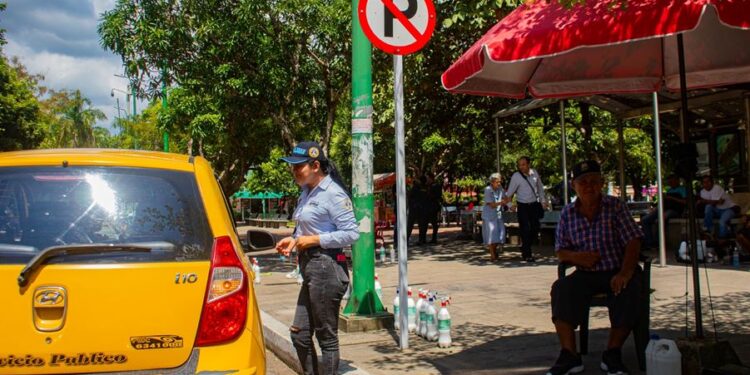 Continúan actividades de sensibilización sobre buen parqueo en Yopal