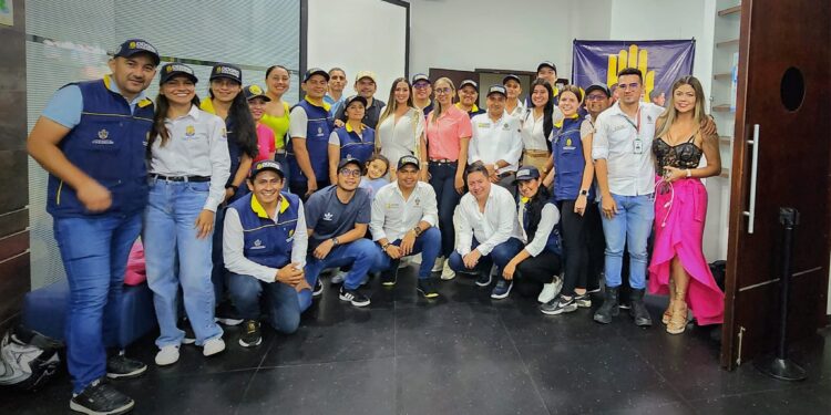 Gobernador César Ortíz Zorro firma pacto por la resiliencia y la adaptación al cambio climático con jóvenes de Casanare