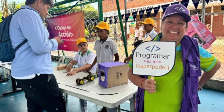 Estudiantes de la I.E. Carlos Lleras participan en ‘Colombia Programa’