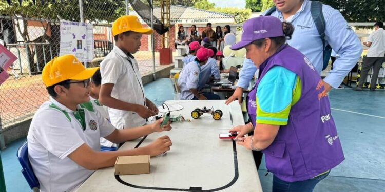Estudiantes de la I.E. Carlos Lleras participan en ‘Colombia Programa’