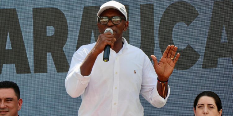 Inauguración del primer festival de ídolos emprendedores en Arauca