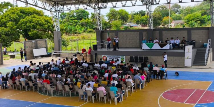 Obra para la Comunidad: Entrega de plazoleta en Panamá de Arauca