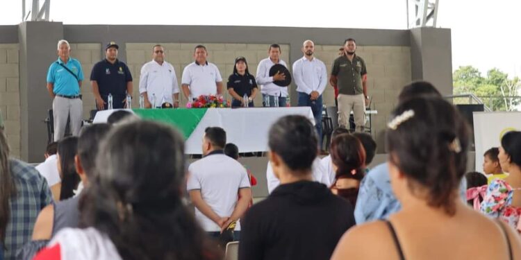 Obra para la Comunidad: Entrega de plazoleta en Panamá de Arauca