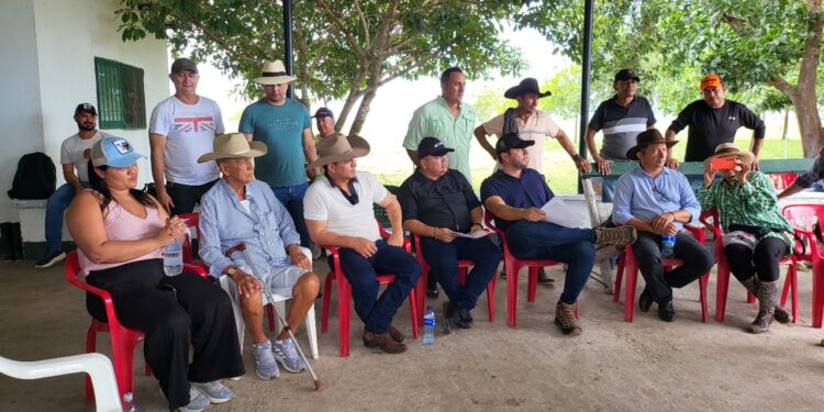 La llama del gas natural llega a Surimena de la mano del gobernador César Ortiz Zorro