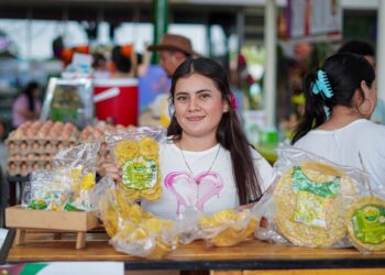 Éxito en el primer Mercado Campesino de Jóvenes Rurales