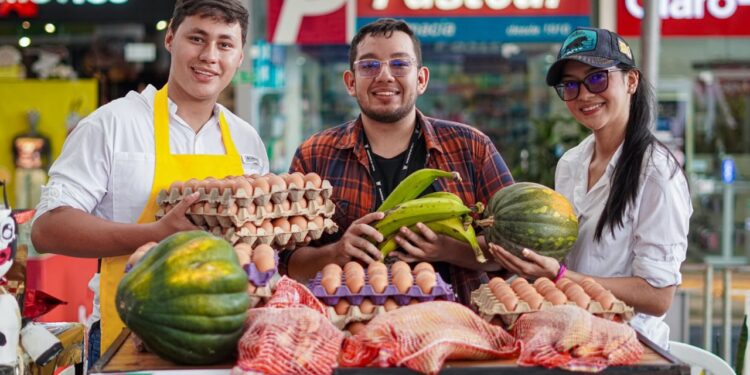 Éxito en el primer Mercado Campesino de Jóvenes Rurales