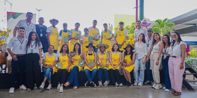 Éxito en el primer Mercado Campesino de Jóvenes Rurales