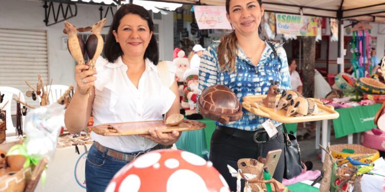 Con éxito total avanza la Primera Feria Empresarial de Mujeres de Aguazul