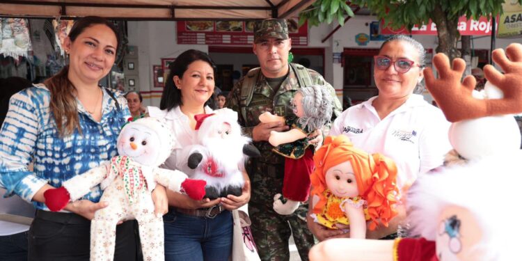 Con éxito total avanza la Primera Feria Empresarial de Mujeres de Aguazul