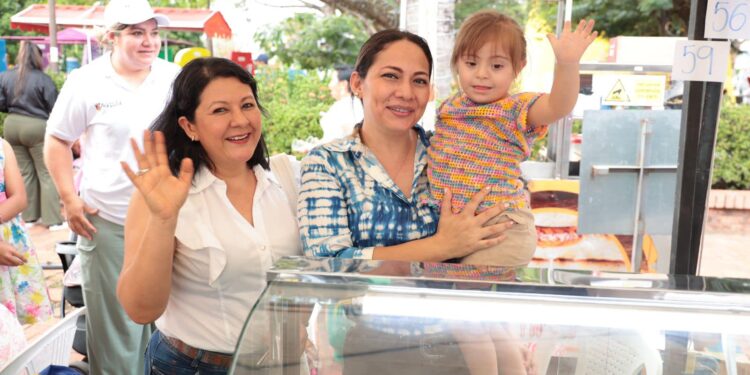 Con éxito total avanza la Primera Feria Empresarial de Mujeres de Aguazul