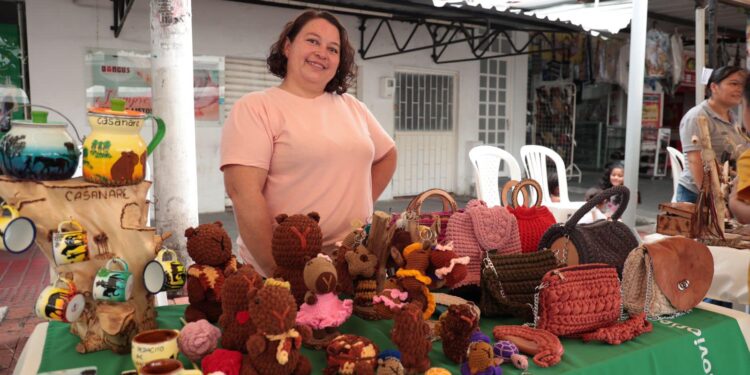 Con éxito total avanza la Primera Feria Empresarial de Mujeres de Aguazul