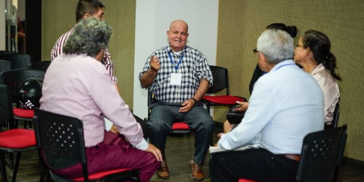 Jueces de Paz y de reconsideración de Yopal participan en jornada de aprendizaje teórico-práctico