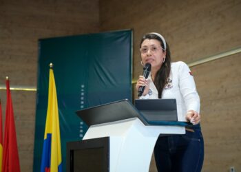 La salud, prioridad en la gestión del gobernador César Ortiz Zorro