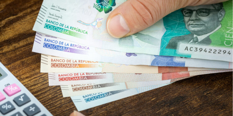 Salario mínimo 2025: ministra del Trabajo confirmó cuál será el aumento mínimo o lo máximo que habrá para el próximo año