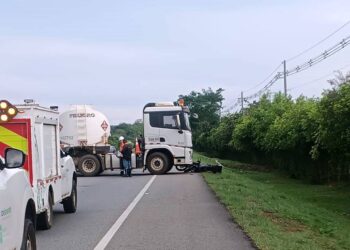 Cierre de la Vía Marginal del Llano por siniestro vial en Balneario El Recreo