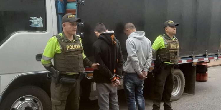 Capturados sujetos que hurtaron una turbo en la vía al llano