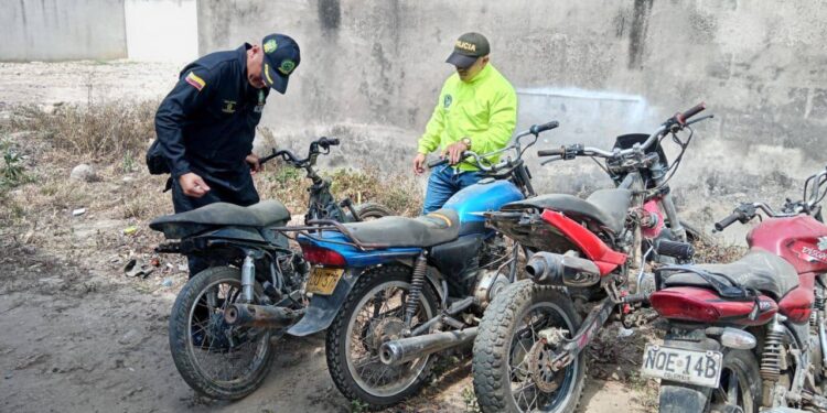 Operativo de seguridad en Tilodirán: Policía realiza verificación de motocicletas y vehículos