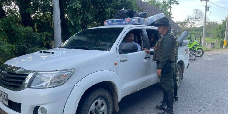 Operativo de seguridad en Tilodirán: Policía realiza verificación de motocicletas y vehículos