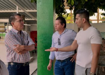 Secretario de educación impulsa proyectos de vida en la I.E. Lucila Piragauta