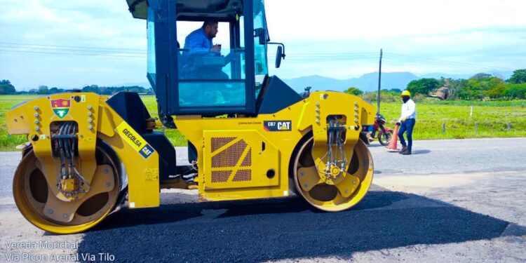 La secretaría de infraestructura recupera 1.5 Kilómetros de la Vía Picón – Arenal en Yopal
