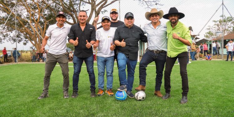 Inauguración de la Primera Cancha Sintética Rural en Casanare