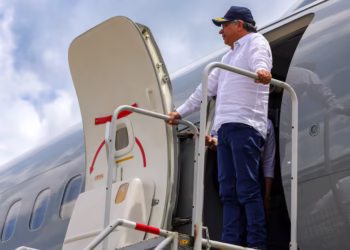 Así es como los seguidores de Gustavo Petro tratan de demostrar que el Presidente ganó el enfrentamiento con Donald Trump: “Los deportados vuelven con dignidad”