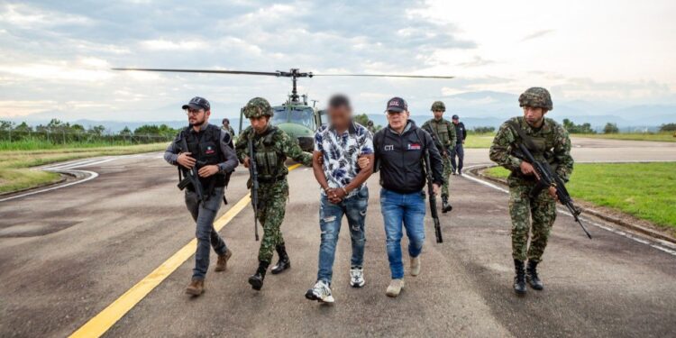 Detienen a presunto cabecilla de disidencias de Farc acusado de reclutamiento de menores