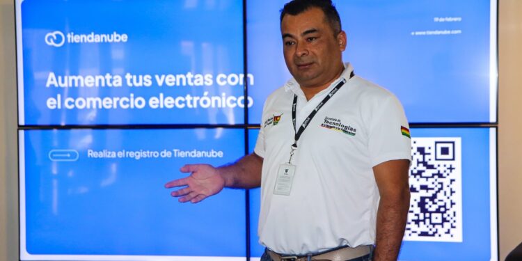 Emprendedores de Yopal reciben capacitación en comercio electrónico para adaptarse a tendencias globales