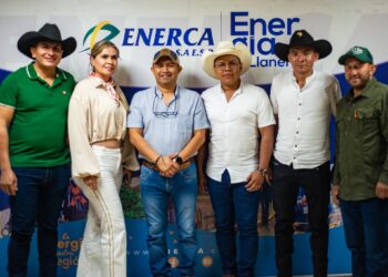 Reunión de coordinación entre la Gerente General de Enerca y autoridades municipales de Recetor