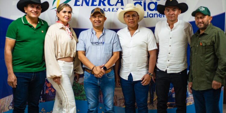Reunión de coordinación entre la Gerente General de Enerca y autoridades municipales de Recetor