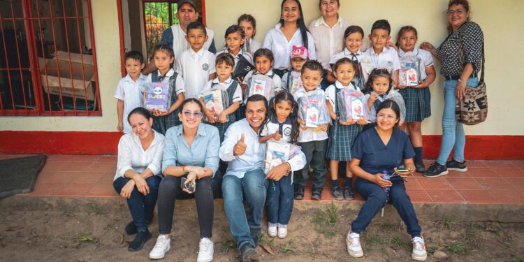 Gestora Social Diana Soler, visita veredas La Esperanza y Bélgica para llevar oportunidades a la comunidad rural