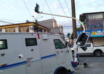 Inusual accidente de carro de valores en Villavicencio