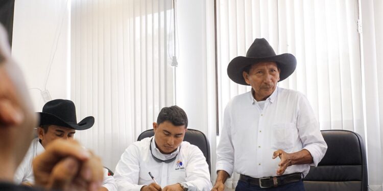 El alcalde Marco Tulio Ruíz favorece el diálogo con comunidades y líderes en Yopal