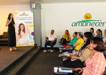 Emprendedores de Yopal reciben capacitación en comercio electrónico para adaptarse a tendencias globales
