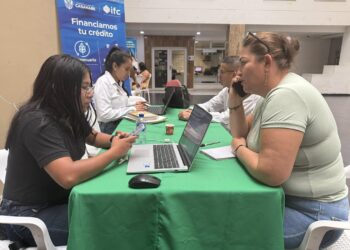 Brigada de cartera del IFC ofrece alternativas de pago en el CAD