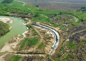 Muro de protección en el río Charte avanza en más del 70%