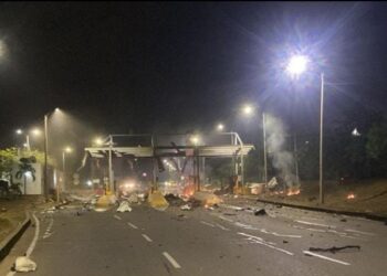 Noche violenta en Villa del Rosario: volado peaje y ataque al CAI de La Parada