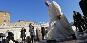 Una ola de afecto y oración por el Papa Francisco
