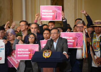 Gustavo Petro Anuncia Consulta Popular sobre Reformas Sociales en Colombia