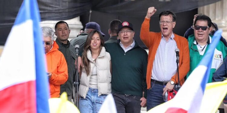 Centrales obreras convocaron marcha para el 18 de marzo por hundimiento de la reforma laboral