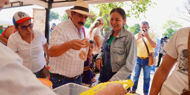 Apertura del encuentro productos y tradición Semana Santa en Yopal