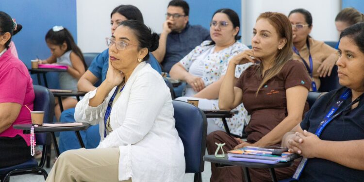 Fortaleciendo el cuidado integral para madres y bebés