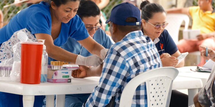 ¡Éxito total en la Jornada #15! Hospital itinerante lleva atención médica especializada al resguardo indígena Chaparral Barro Negro